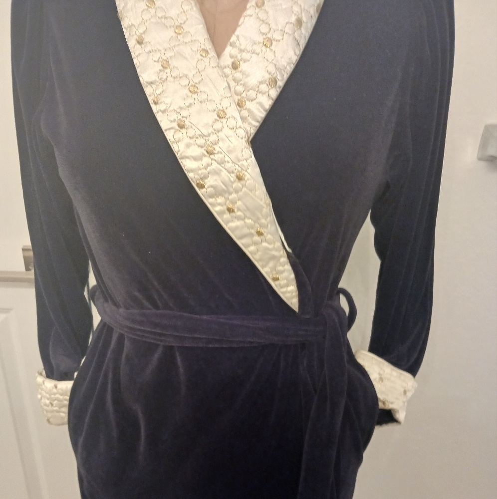 Vintage Christian Dior Luxury Robe - Picture 15 of 16
